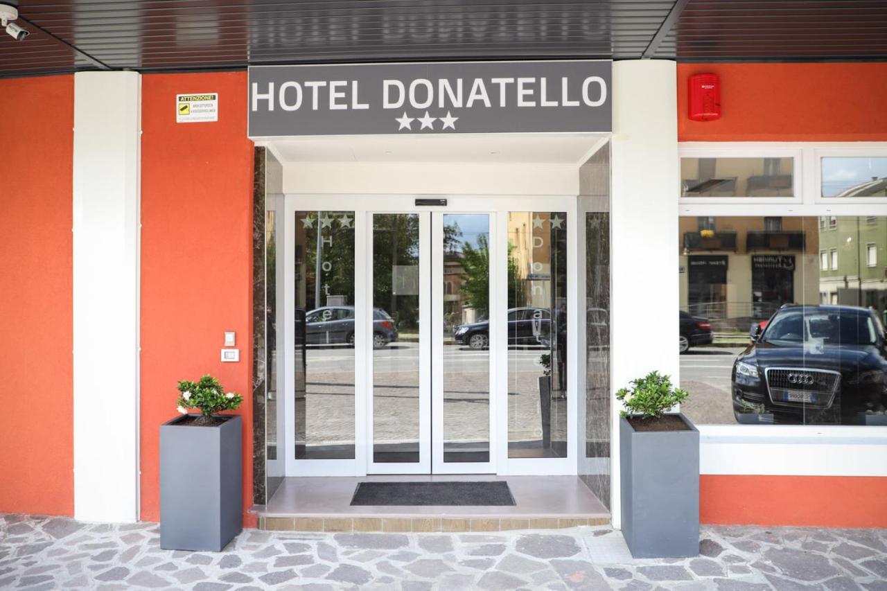 Hotel Donatello Módena Exterior foto