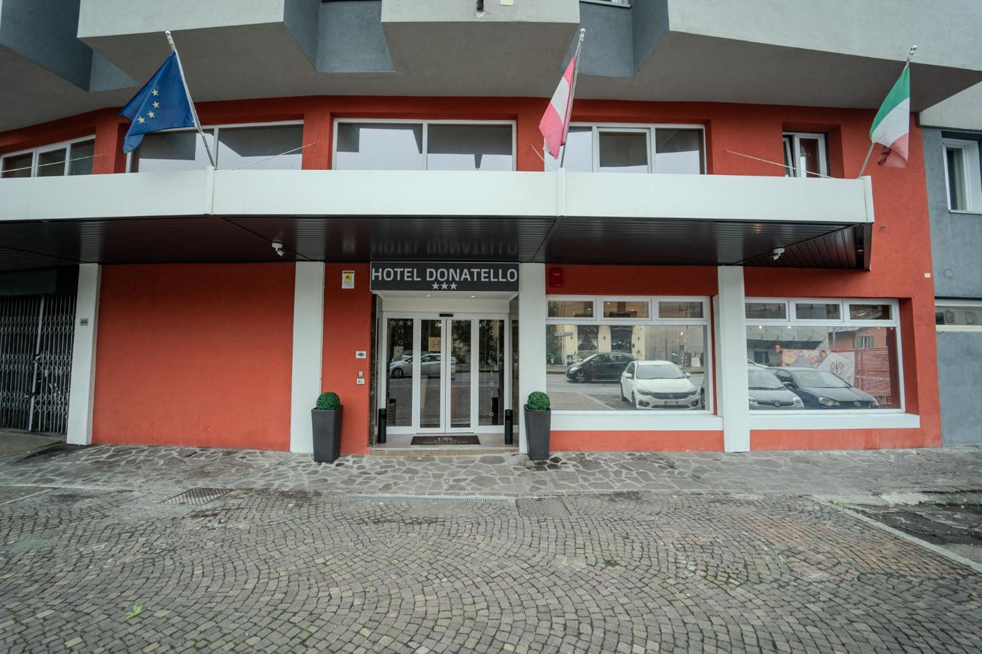 Hotel Donatello Módena Exterior foto